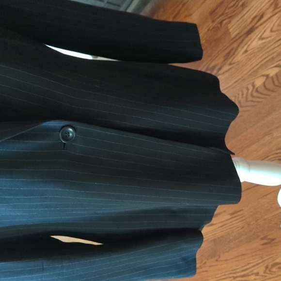 Ann Taylor Blazer wool blend black pinstripe Mob Wife Academia classic  Sz 8 - Picture 3 of 10